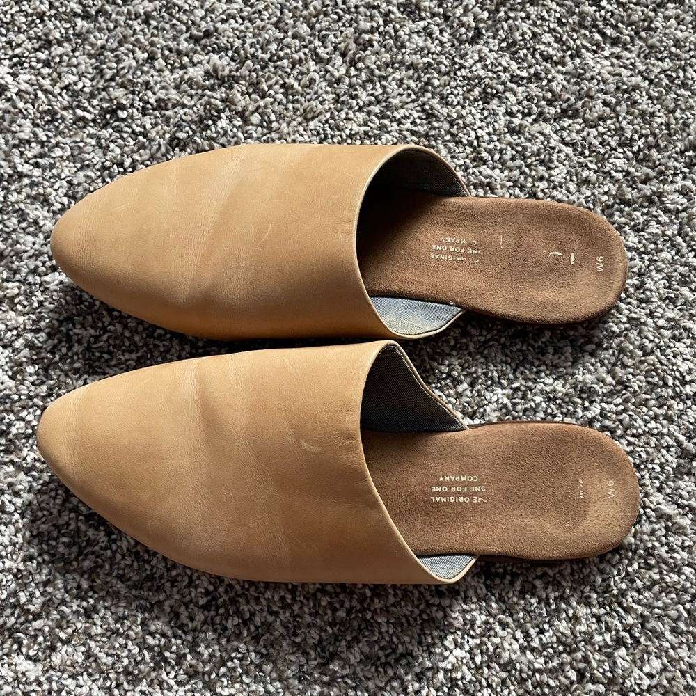 Toms Jade Mule shoes!